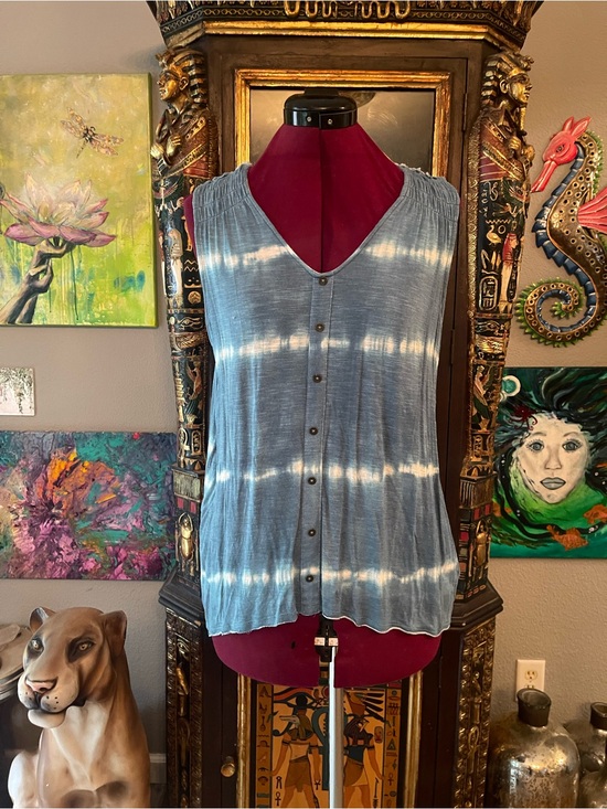 Knox Rose Tops - Knox Rose Blue Tie-Dye Sleeveless Button-Down Top